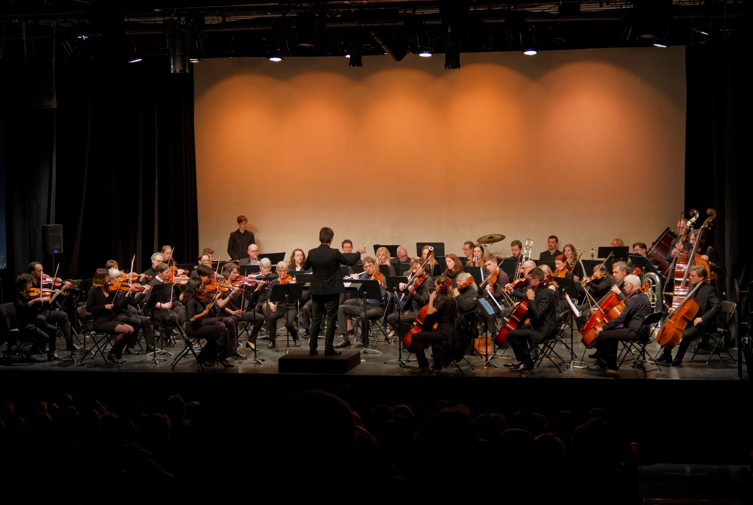 Orchestre au complet