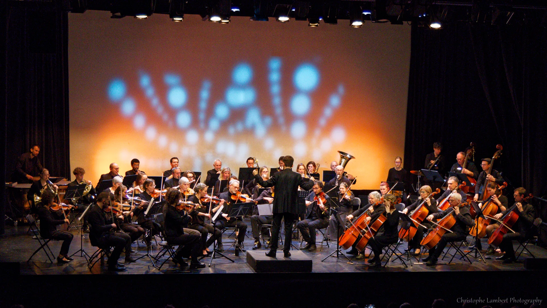 Orchestre au complet